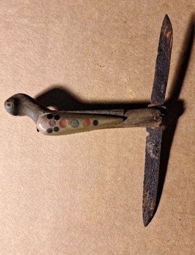 Antique Figural Bird pocket knife Handmade DAMAGED