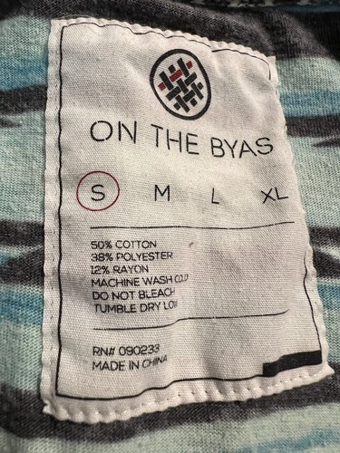 On The Byas T-Shirts Men Sz Small Short Sleeve 1 Aztec 1 Gray &Floral Pocket - Picture 12 of 17