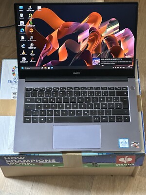 Huawei Matebook D 14 14 Zoll (512GB SSD, AMD Ryzen 5 3. Gen., 3,70 GHz, 8GB)...