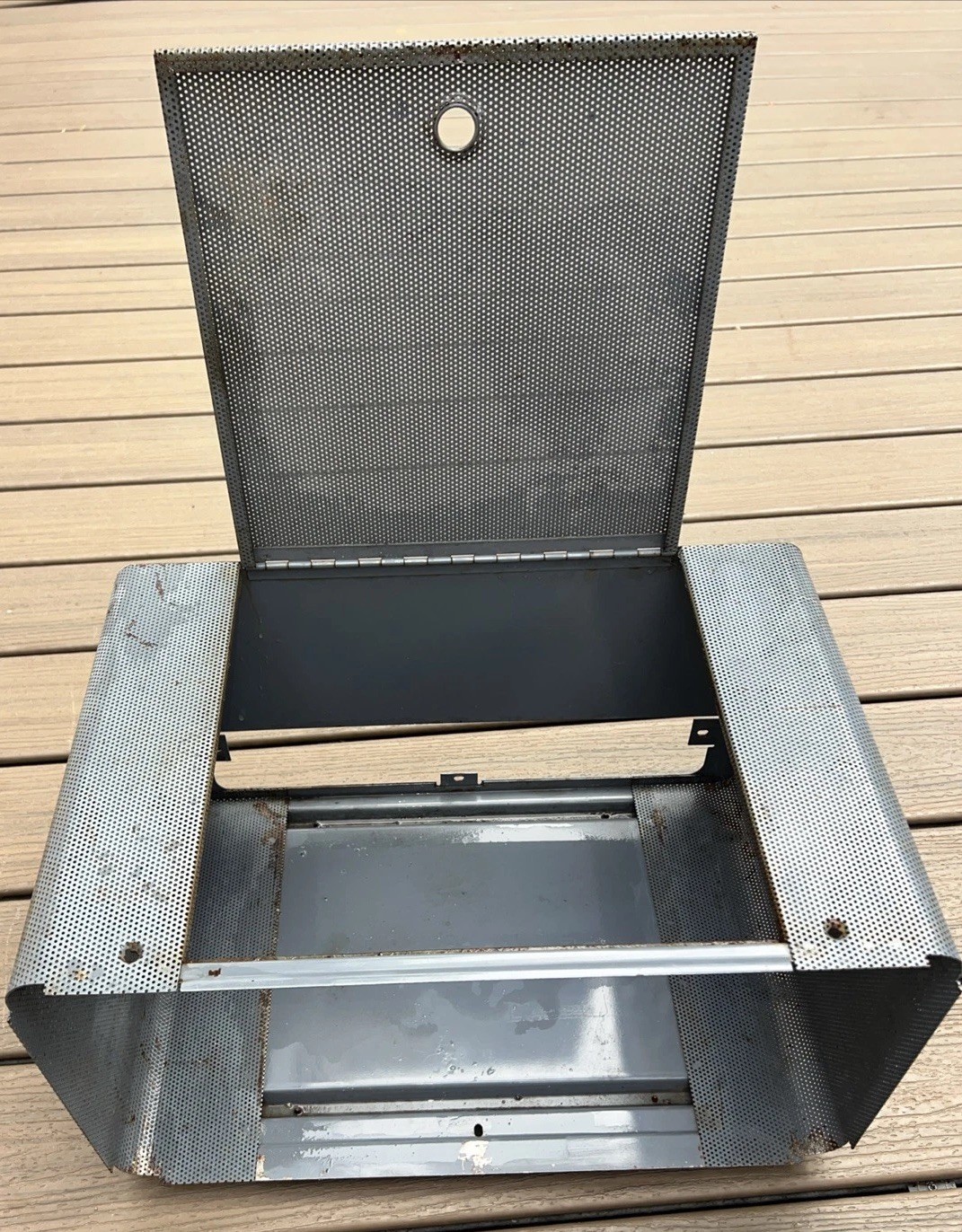 Hammarlund HQ-170AReceiver Cabinet  with Flip Lid - Also fits HQ-145A & HQ-180A