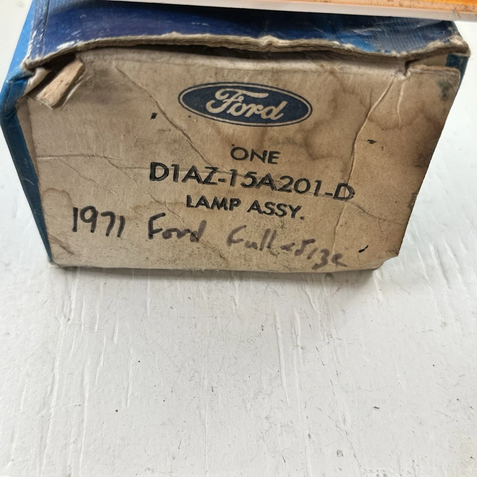 Nuevo conjunto de lámpara OEM FORD D1AZ-15A201-D compatible con 71-73 Galaxie LTD XL 71-72 personalizado Foto 3 de 4