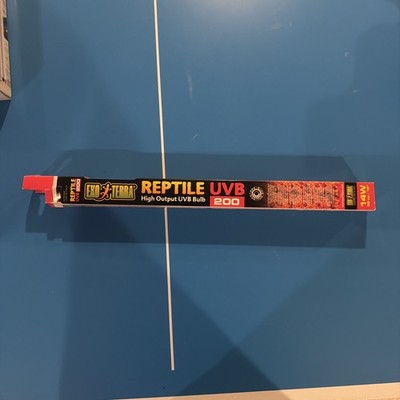 EXO Terra Reptile UVB 200 14W 38cm/15 Light Bulb
