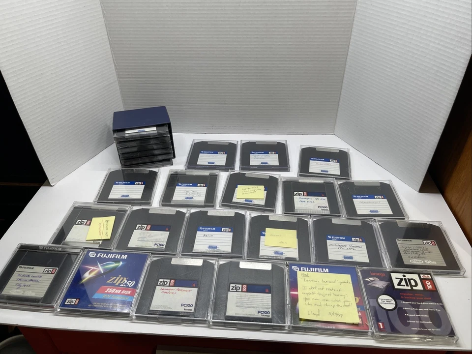 Lot of 26 Iomega Zip 100MB Disks  - UNTESTED - W/6 disk Case - Image 2 of 4