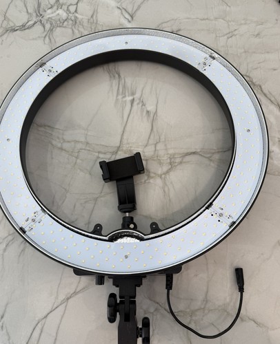 NEEWER 18" Smartphone Ring Light Kit - Picture 4 of 13