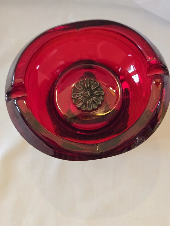 VTG Ruby Red Glass Cherub Trinket/Ashtray Mid Century Hollywood Regency Style - Image 3 of 4