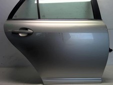 Porte arrière et accessoires Toyota AVENSIS