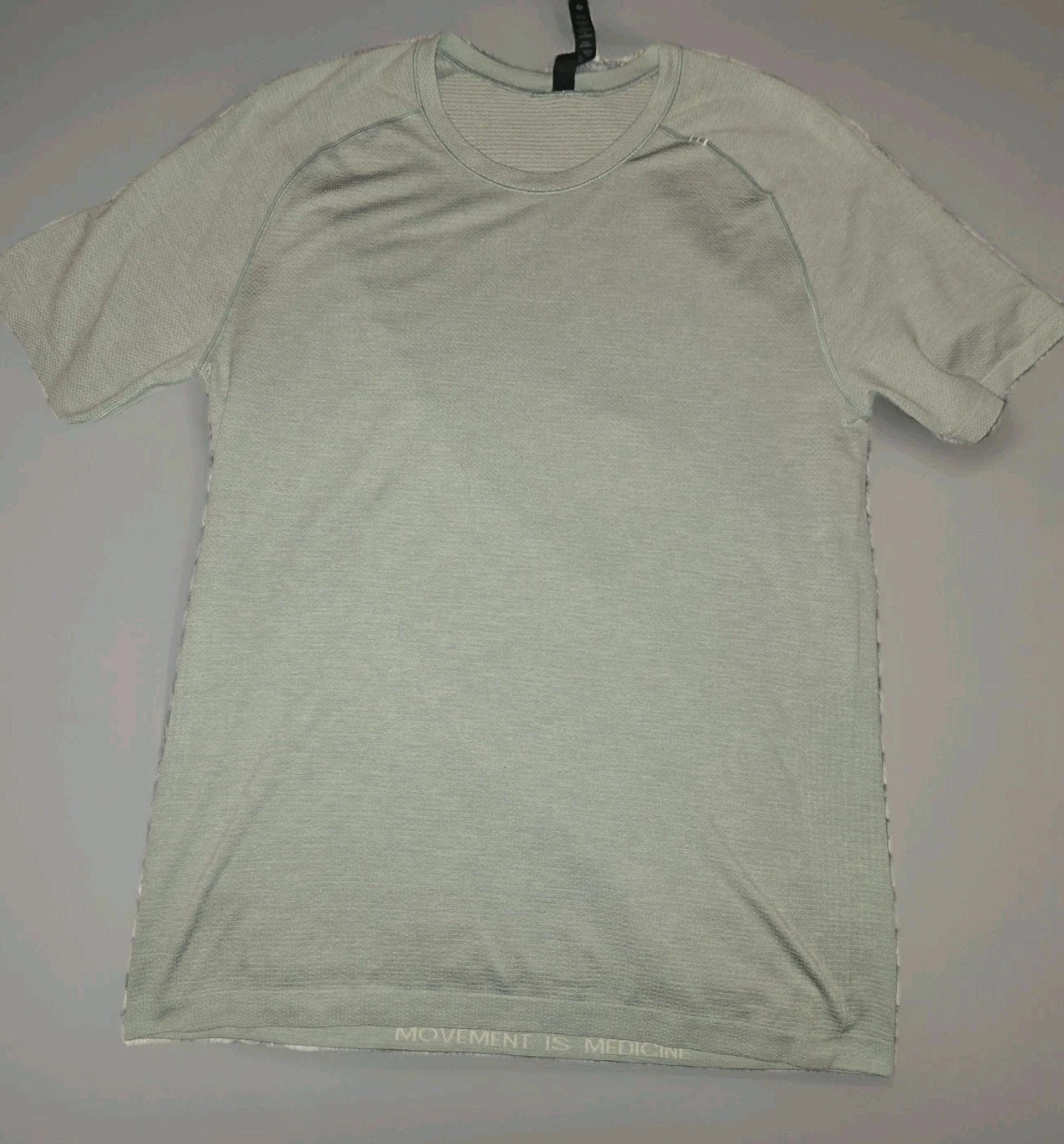 Lululemon Men's Metal Vent Tech Short Sleeve T-Shirt in Beige Gray - Size M