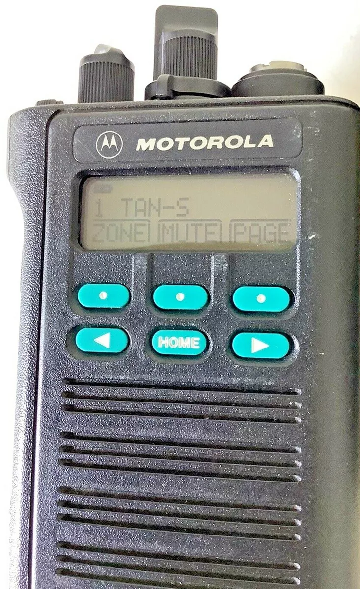 Motorola H04UCF9PW7AN Astro Saber Series II 800 MHZ w/ Battery