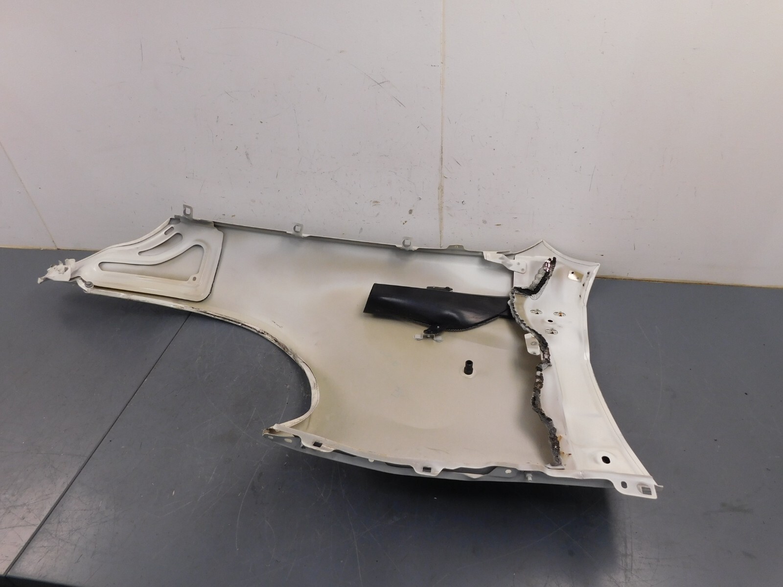 2015 11 12 13 14 16 Ferrari FF Right Passenger Fender - Damage #7170 J1