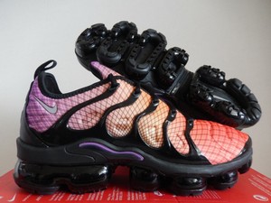 nike air vapormax plus bright crimson