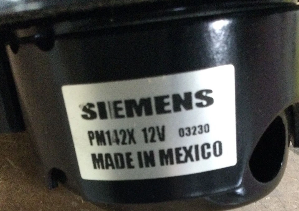 Motor de ventilador Siemens VDO PM142 35341 15-8543 1993 Cadillac Eldorado Sevilha  - Imagem 2 de 4