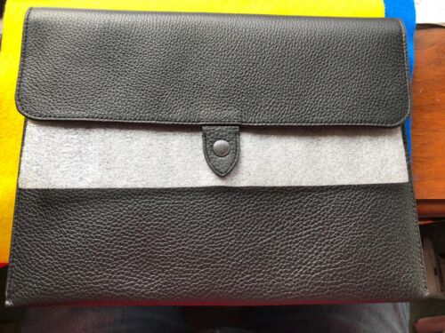 Brand New Coach Black Pebble Leather Tablet Sleeve - Afbeelding 1 van 12