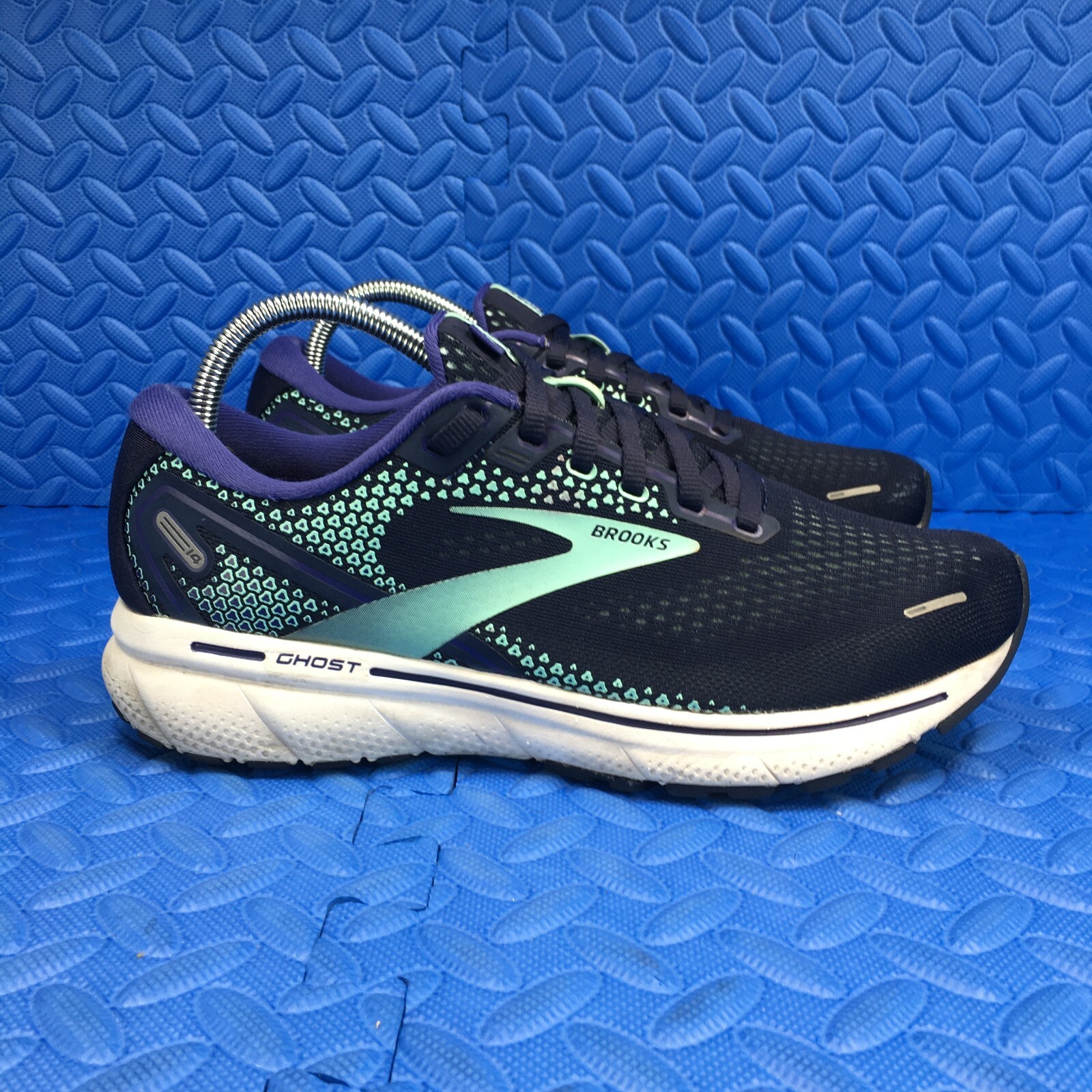 brooks tennis shoes for walking