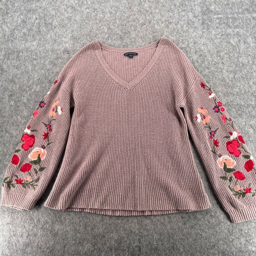 American Eagle Size M Floral Embroidered Pink Sweater Pullover V Neck