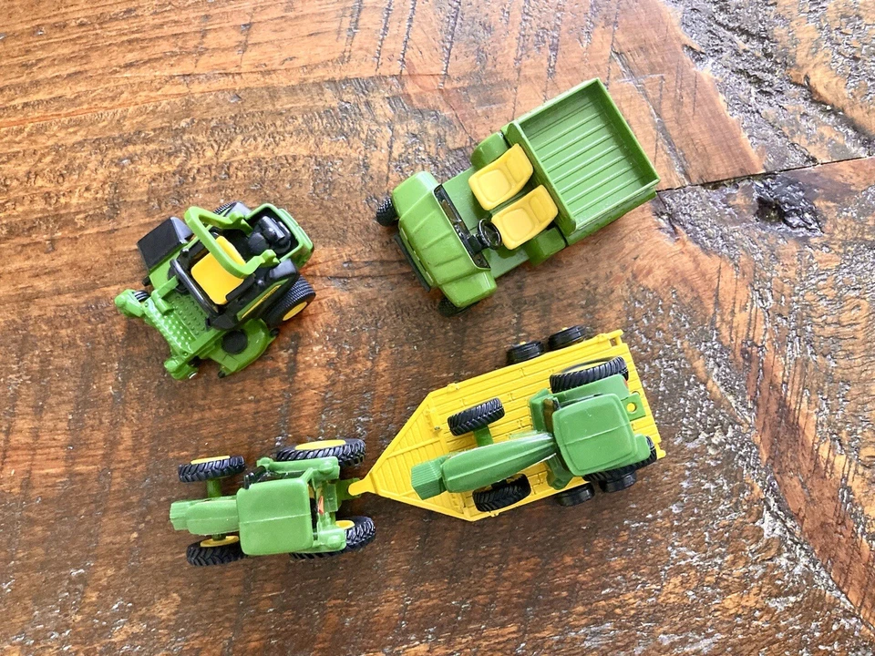 John Deere ERTL Toy 1:32 1:64 Tractor Lot Vehicles Trailer 6x4 Gator Mower Z930M - Image 3 of 4