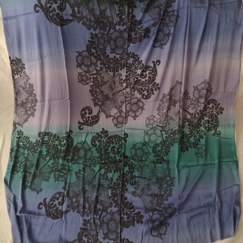 Tela de seda Ombre con estampado floral negro 48" W X 86" L tono joya azul verde azulado púrpura - Imagen 3 de 12