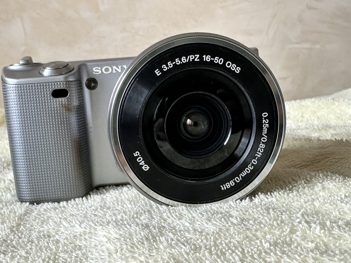 SONY Alpha NEX-5 Digital Camera - 18-55mm & 16-50mm, Flash SONY Alpha NEX-5 Digital Camera - 18-55mm & 16-50mm, Flash
