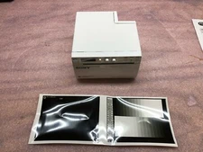 SONY UP-D898DC Digital Black and White Thermal Printer with DC power