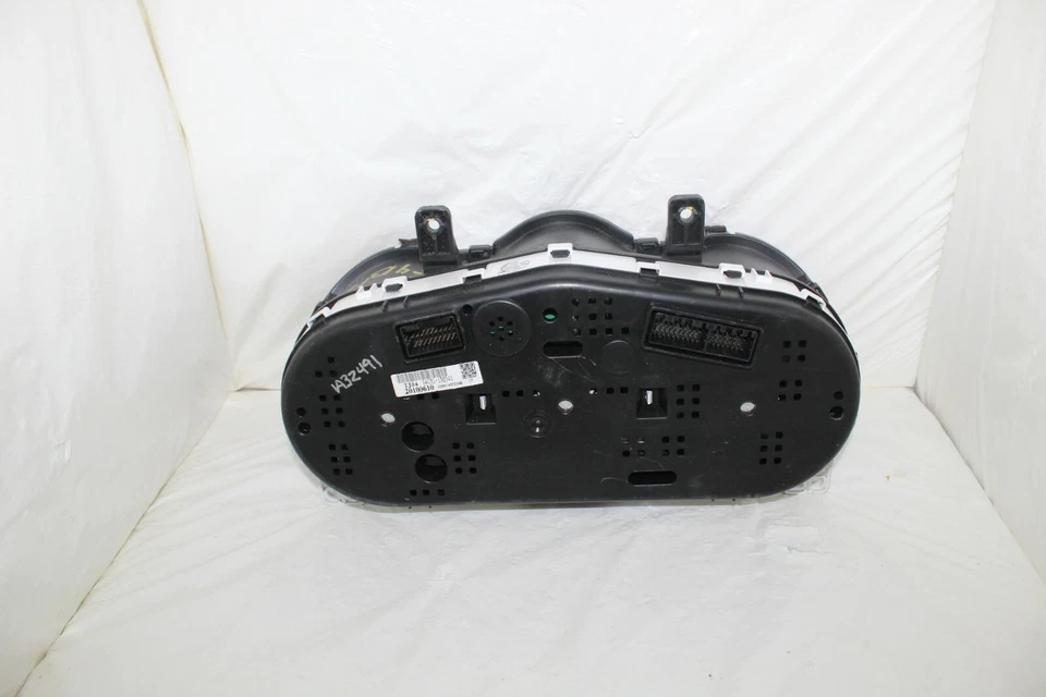 Cuadro de instrumentos velocímetro indicadores del panel de instrumentos Kia Forte 2010 47.178 millas Foto 4 de 4