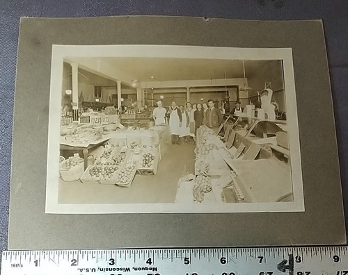 1928 NUTS DISPLAY FRUIT COUNTRY STORE SHOP OCCUPATIONAL INTERIOR VINTAGE PHOTO
