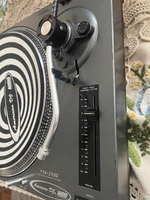 American DJ Audio TTB-2010 Turntable Record Player Vintage Working