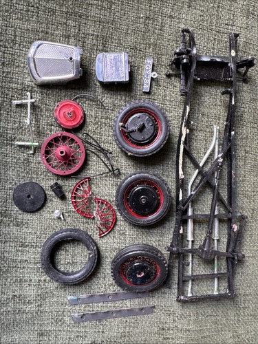 Gakken 1/16 Scale 1939 Jaguar SS100 Model Kit SPARE OR REPAIR M390 - Picture 2 of 14