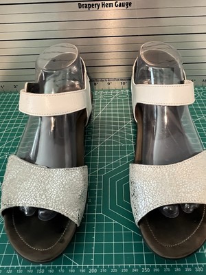 Mephisto Pattie Sandal Comfort Adjustable Shoes White/silver size 39 US 8.5