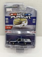 GREENLIGHT HOT PURSUIT 1983 FORD LTD STATION WAGON MASS. CAPITAL POLICE CAR