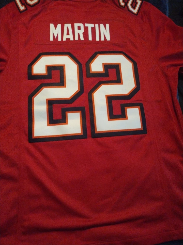 Camiseta deportiva Nike Limited roja para hombre Doug Martin Tampa Bay Buccaneers Foto 2 de 4