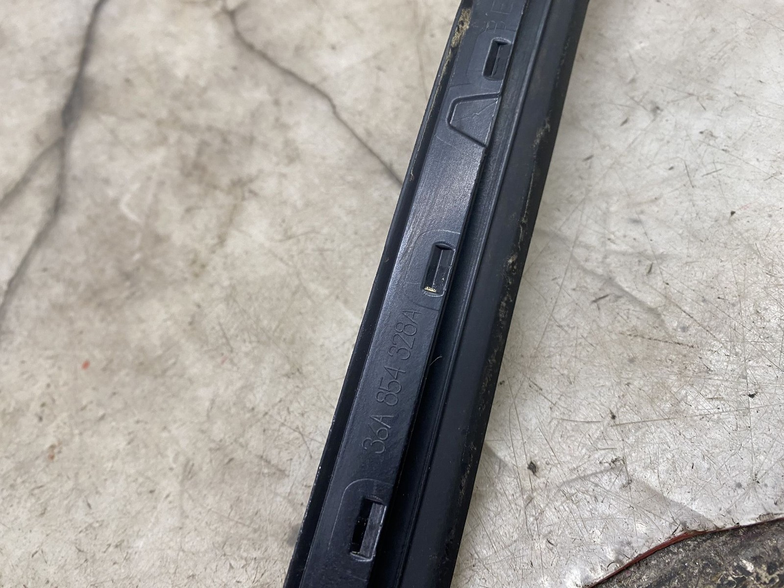 2016-2020 BENTLEY BENTAYGA FRONT RIGHT LEFT A PILLAR WINDSHIELD TRIM PANEL SET