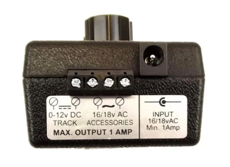 Gaugemaster COMBI Combi Single Track Controller/ Plug in Transformer  - Image 4 of 4