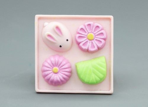 American girl candy from WORLD TRAVELER JAPANESE SOUVENIR SET for 18'' doll