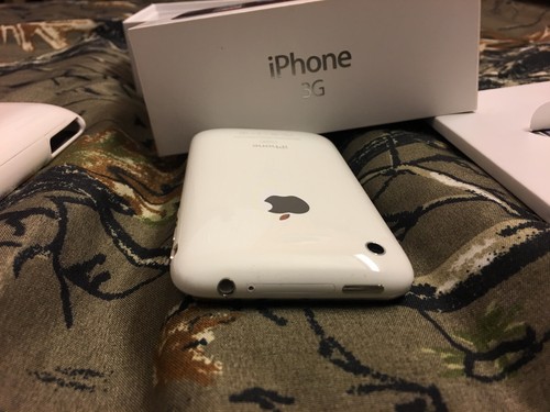 iPhone 3G 16GB White. iOS imei matches box imei AT&T unlocked - 第 6/12 張圖片