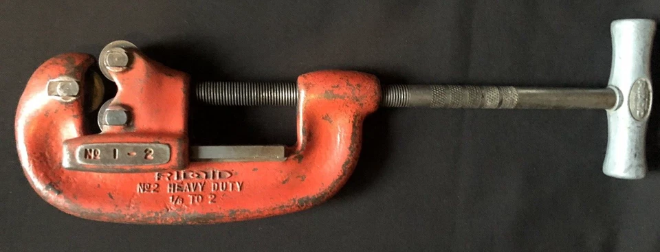 Heavy Duty RIDGID NO 2 PIPE CUTTER 1/8-to-2-inch NO 1-2 - Image 2 of 4