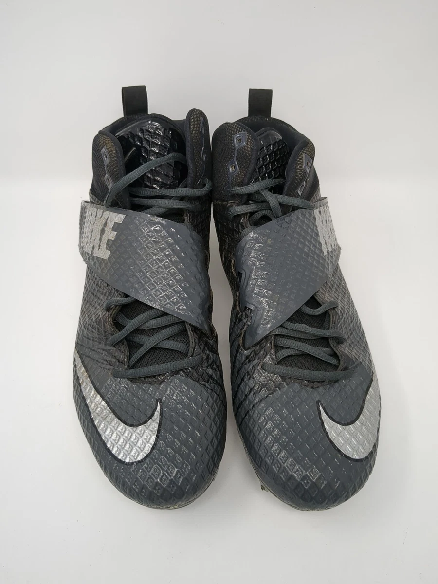 Lebron men's soldier hotsell xii strike football cleats