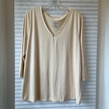 Ruby Ribbon Cream Blouse 3/4 sleeve, v-neck, size XL, essentials, basic, casual.