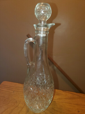 Mogen David Limited Edition Collector's Decanter with box