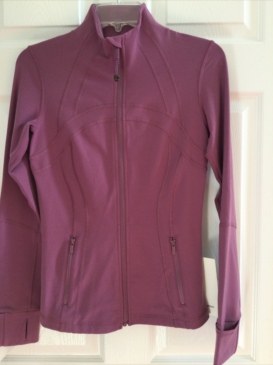 Lululemon レディースジャケット サイズ4 パープル NWT Lululemon Nulu Cropped Define Jacket size 4 Vintage Plum