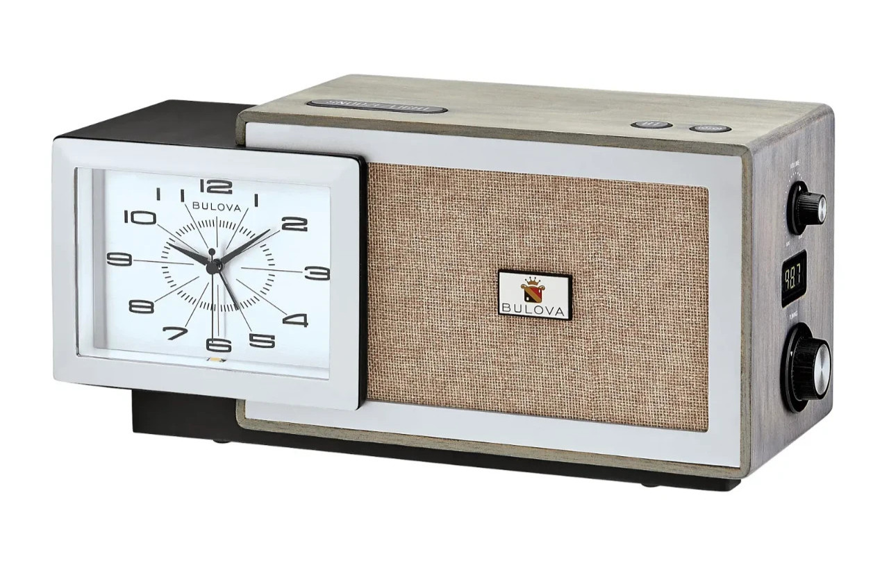 Bulova Fidelity B7801 Retro Wooden FM Alarm Clock Radio Walnut Bluetooth B7801 87890₽