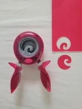 Fiskars Easy Squeeze Punch Large 1.5 Swirl Waves Spiral