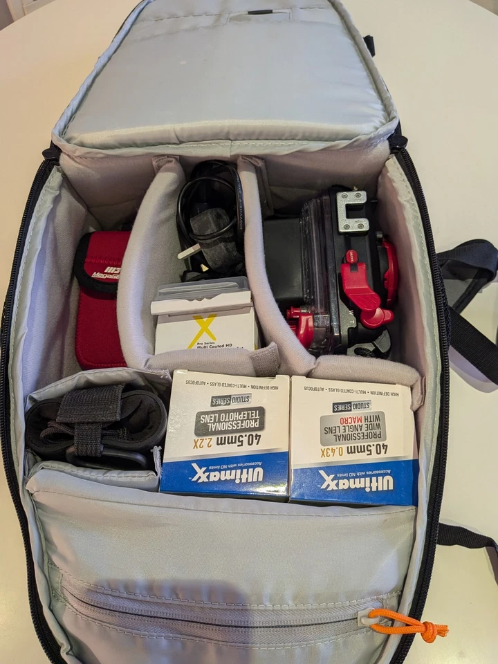 Olympus Tough TG-4 + Carcasa + Lentes Húmedas + Accesorios - Excelente Estado Foto 2 de 4