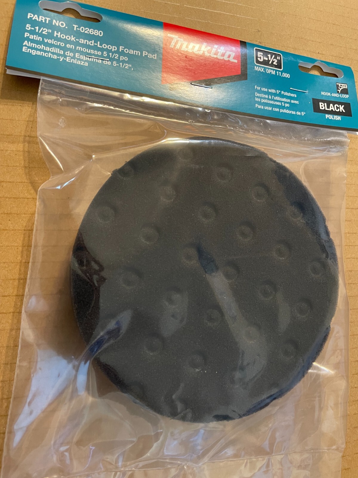 Makita T-02680 5-1/2" Hook & Loop Foam Polishing Pad, Black