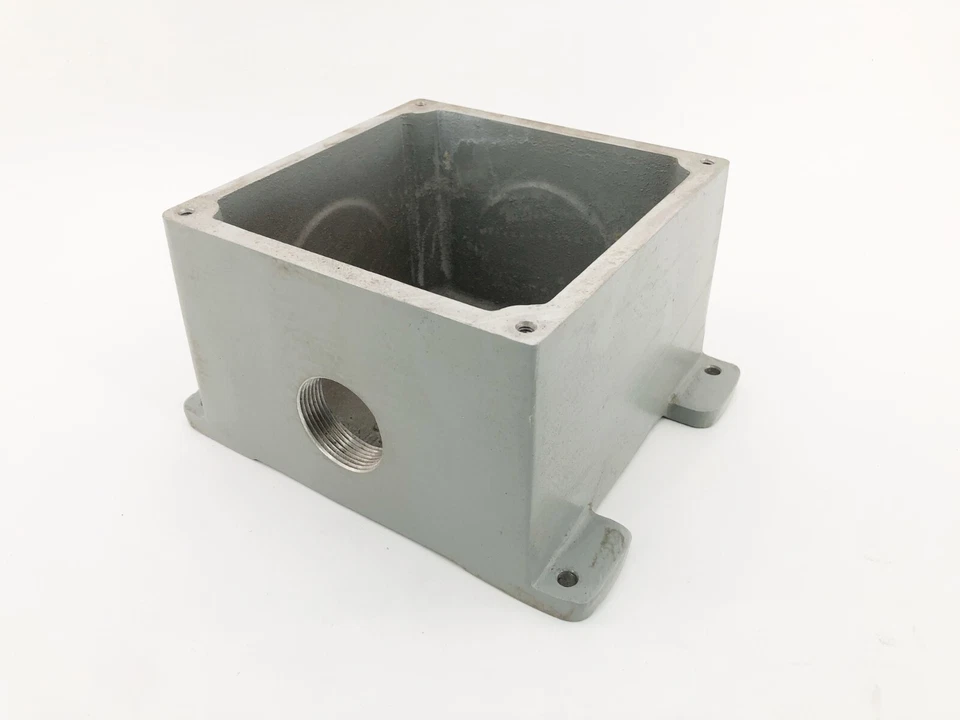 Nueva caja metálica Meltric 7T6F0N15 1-1/2" NPT talla 6 Foto 3 de 4