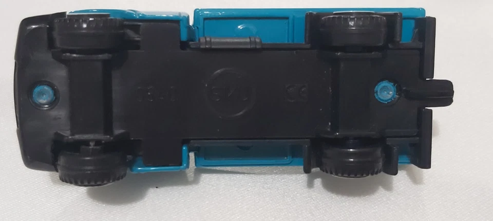 Siku Iveco – Collectible Diecast Model Truck, Rare Edition! - Image 4 of 4