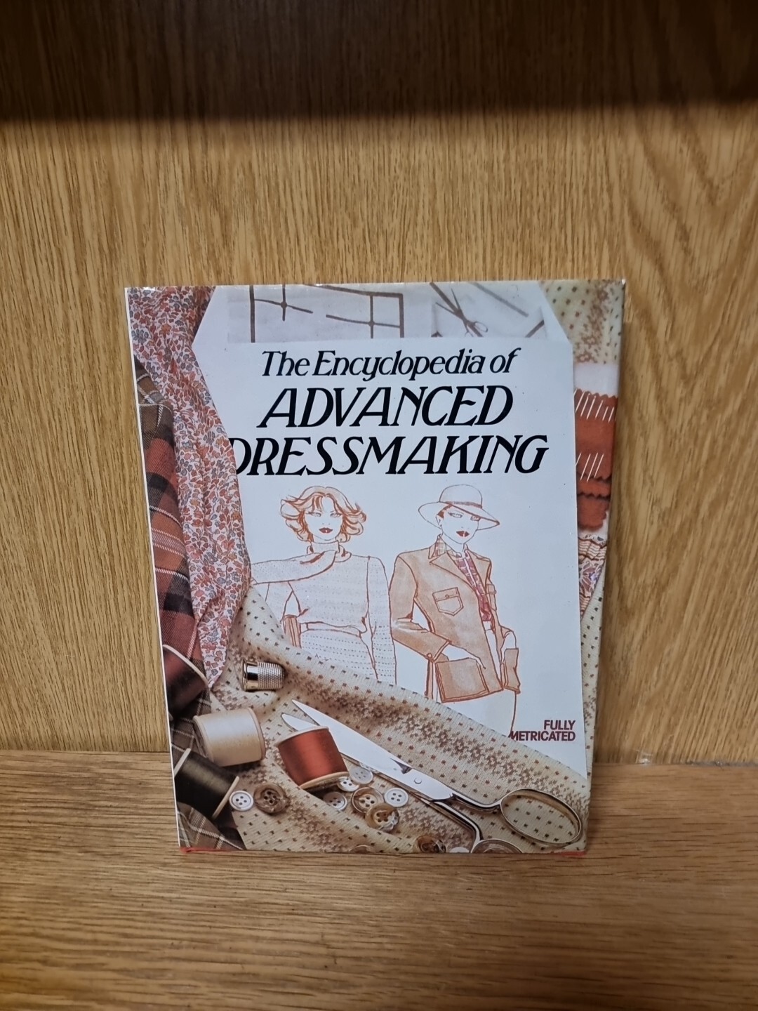 Encyclopaedia of Advanced Dressmaking Hardback Book (17c)