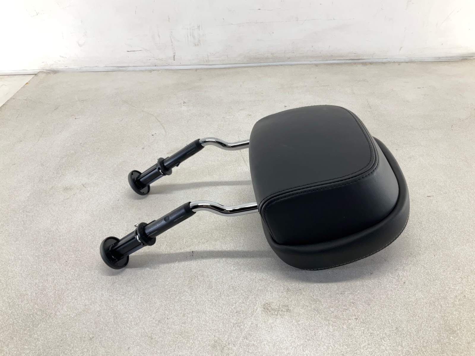 17-20 MASERATI Levante Front Left Driver Seat Headrest OEM