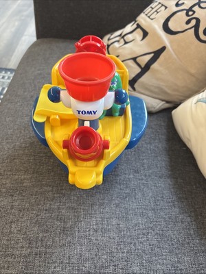 Vtg TOMY 2000 Rare Colorful Interactive Bath-Toy Octopus Ship Works