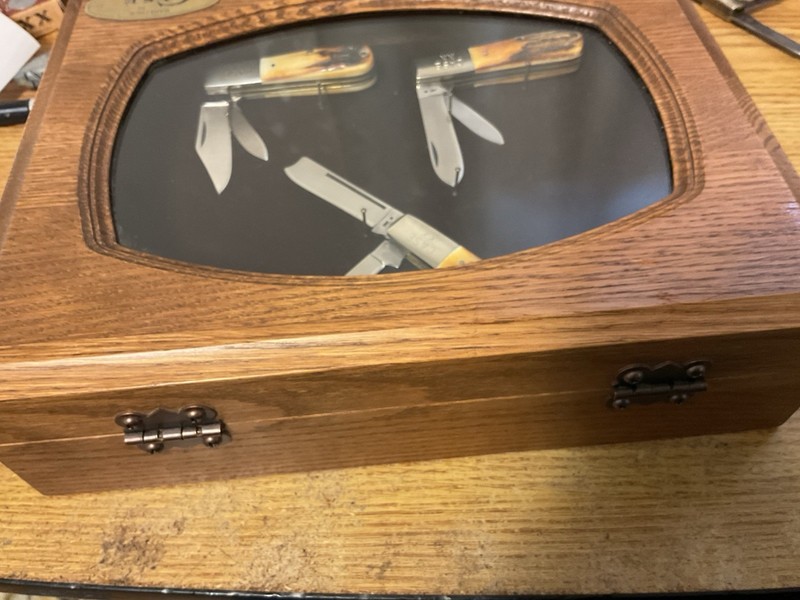VINTAGE CASE USA 1982 STAG BARLOW SET, FACTORY OAK DISPLAY LE #4818 MINT