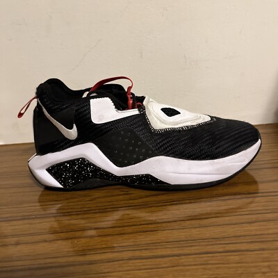 Nike CN8689-002 Lebron Soldier XIV Shoes Youth 6.5Y Red  display picture 2