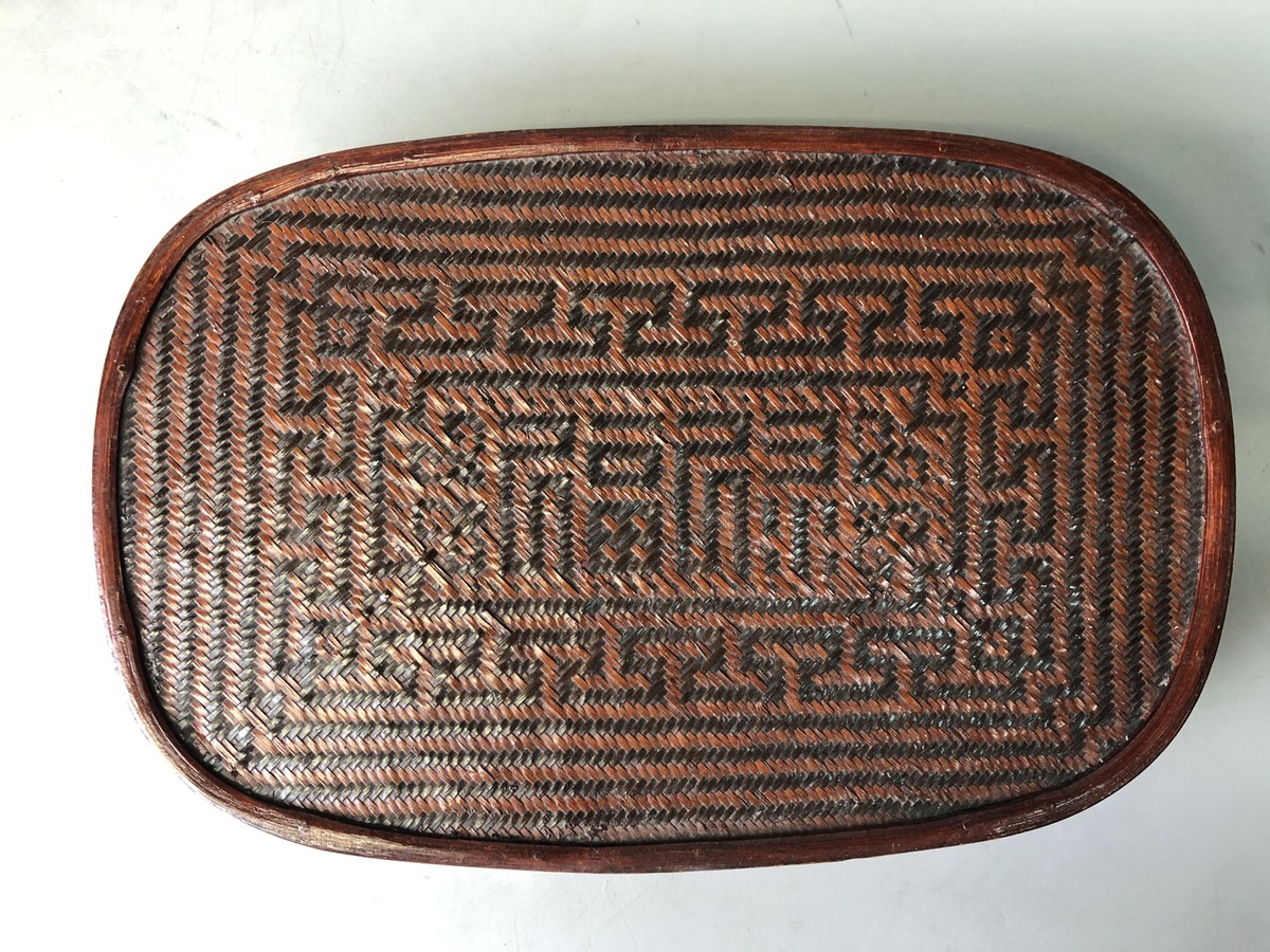 工芸品 Iruka ba-ba Antique Japanese Bamboo Flower Basket (item #1474409)